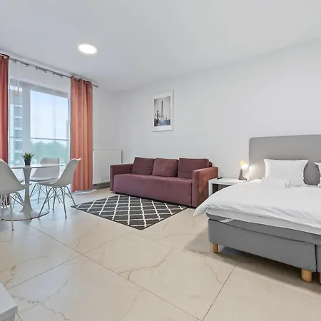 Rentplanet - Apartamenty Na Pradze Warsaw Exterior photo