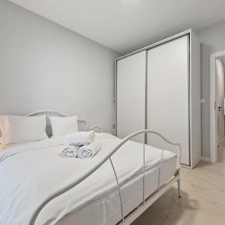 Rentplanet - Apartamenty Na Pradze Warsaw Exterior photo